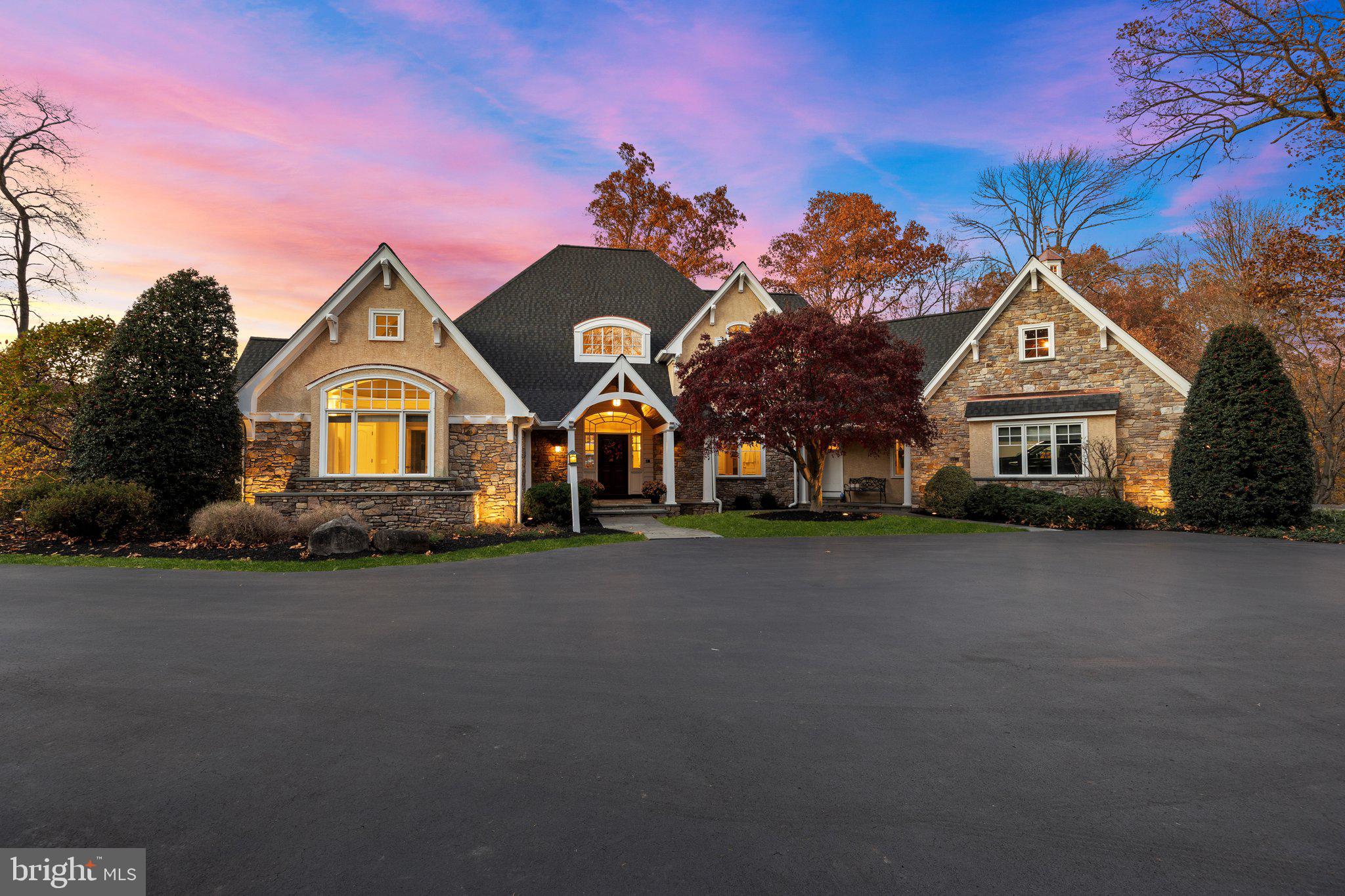 12 OLD CABIN ROAD