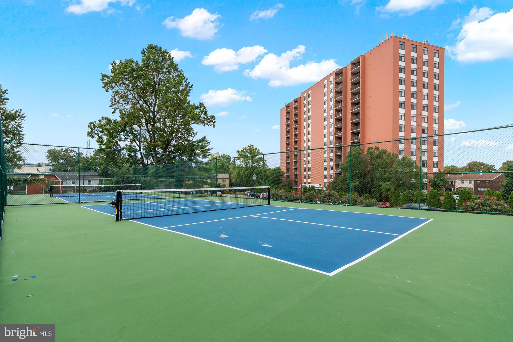 DULANEY TOWERS - Residential