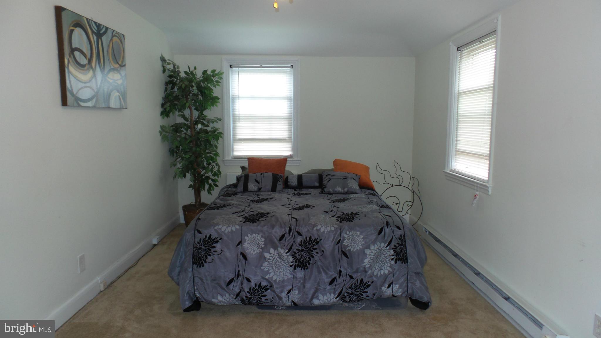 COLONIAL VILLAGE - Residential