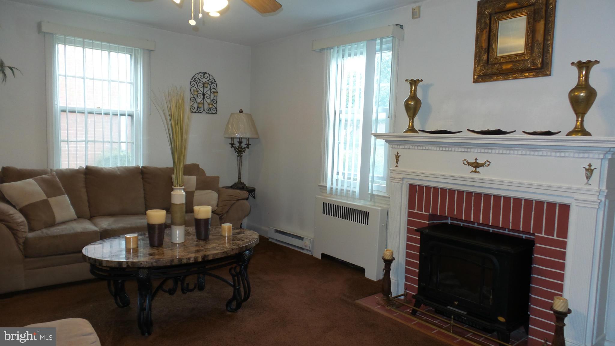 COLONIAL VILLAGE - Residential