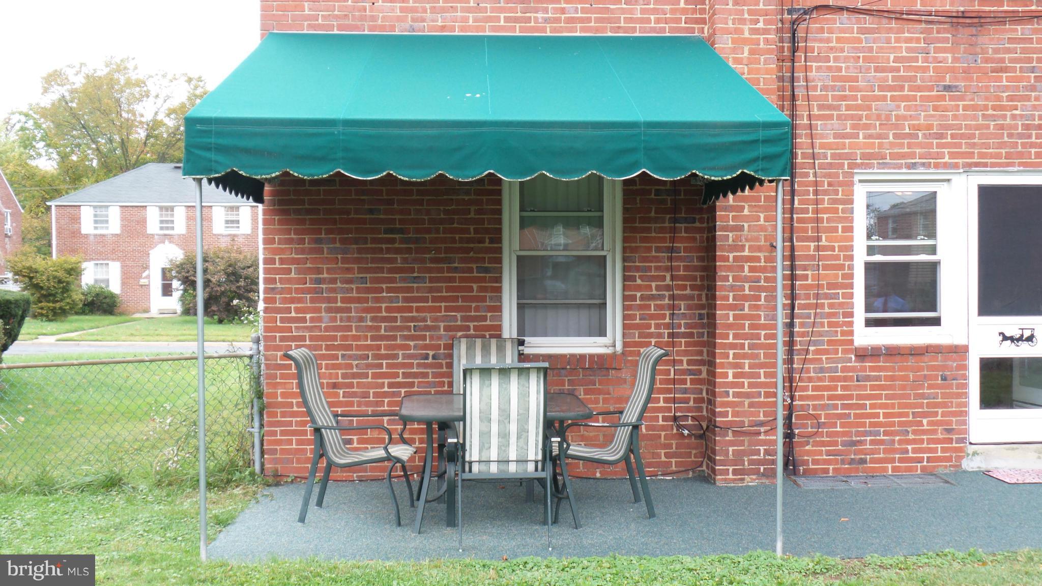 COLONIAL VILLAGE - Residential