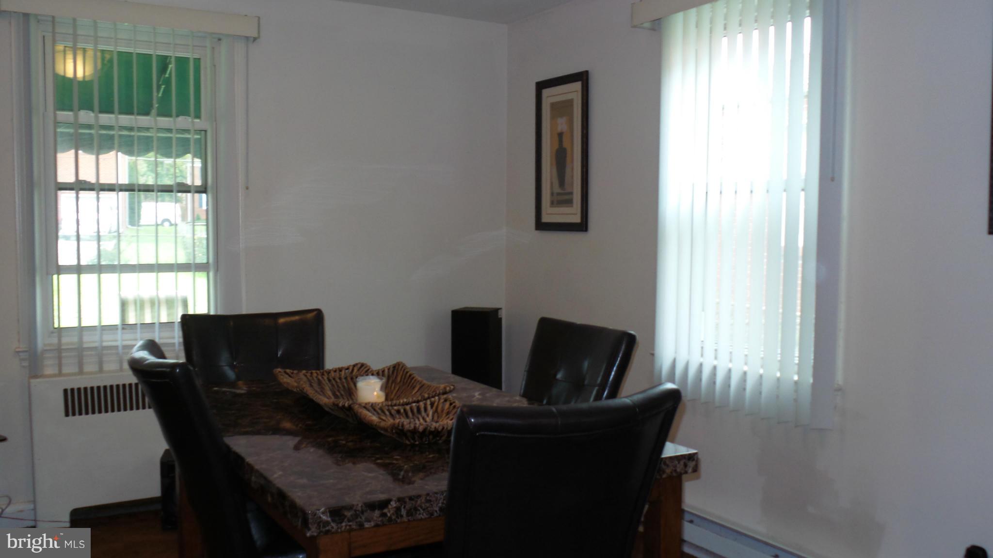 COLONIAL VILLAGE - Residential