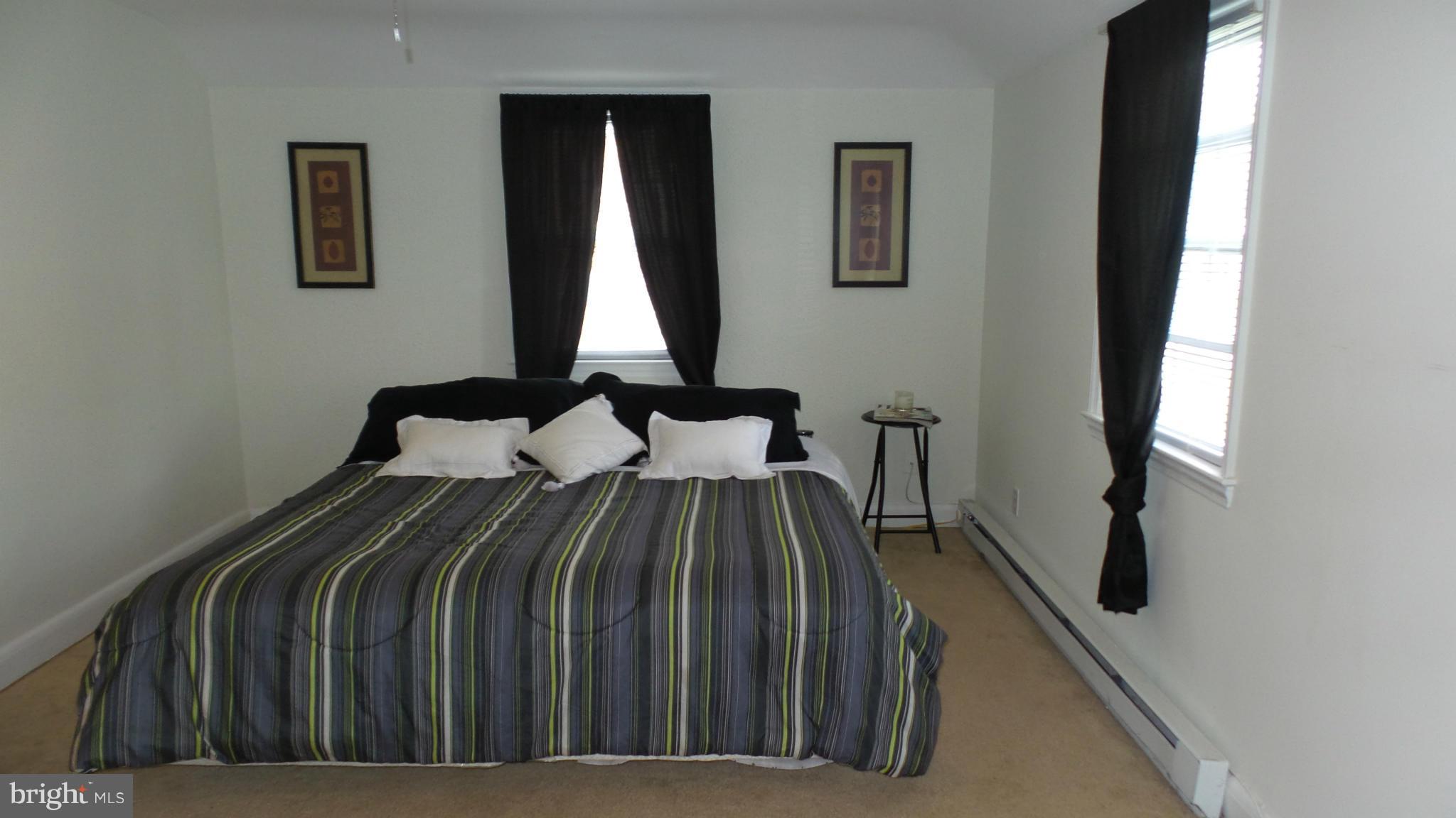 COLONIAL VILLAGE - Residential