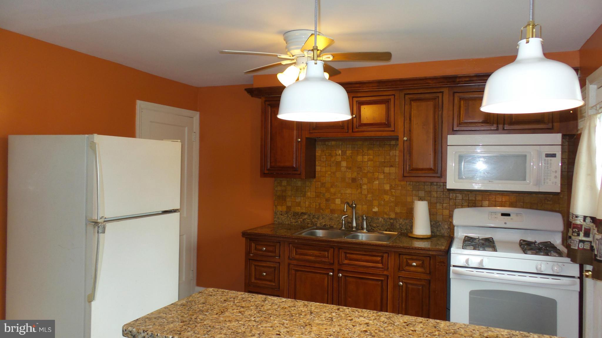 COLONIAL VILLAGE - Residential