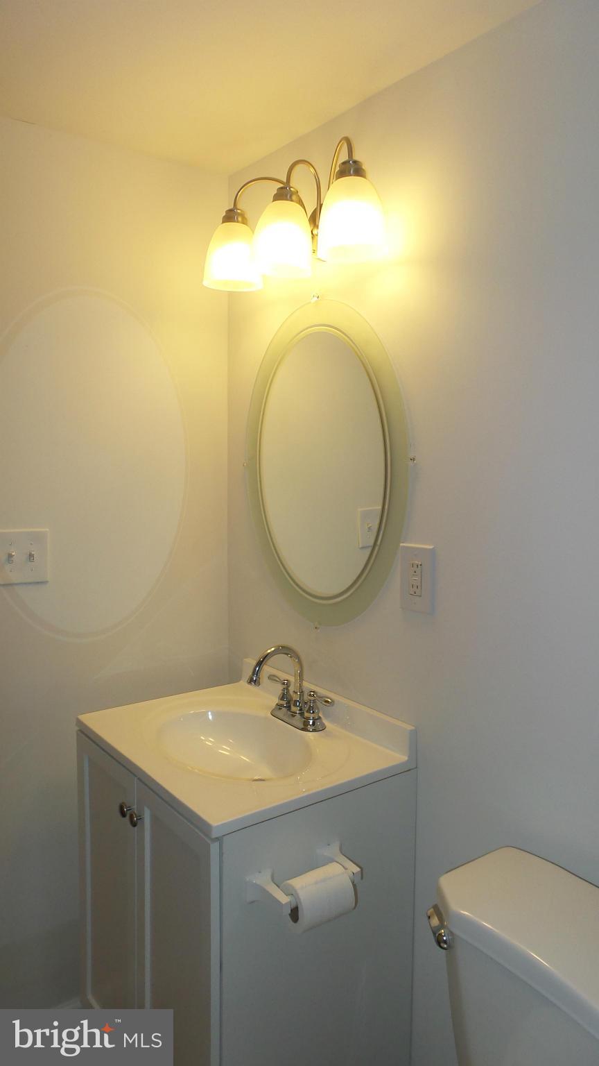 COLONIAL VILLAGE - Residential