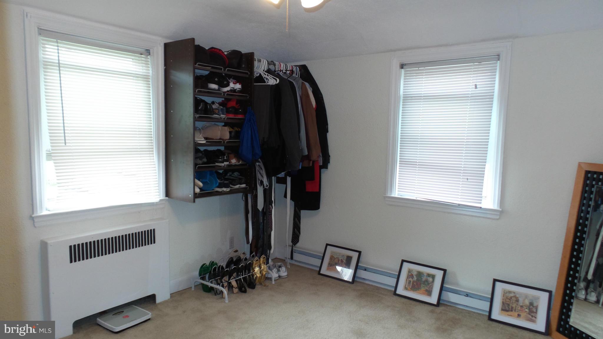 COLONIAL VILLAGE - Residential