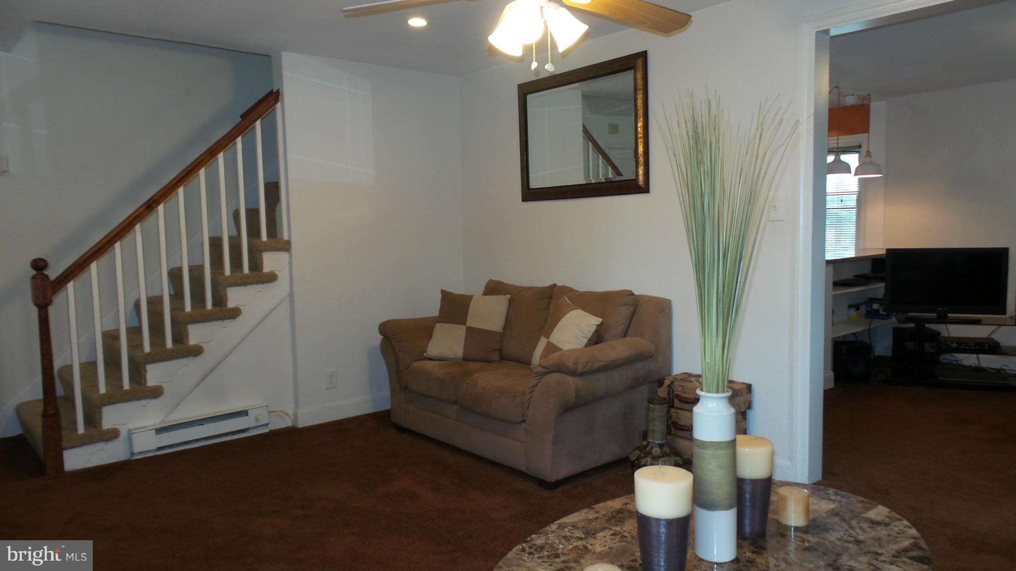 COLONIAL VILLAGE - Residential