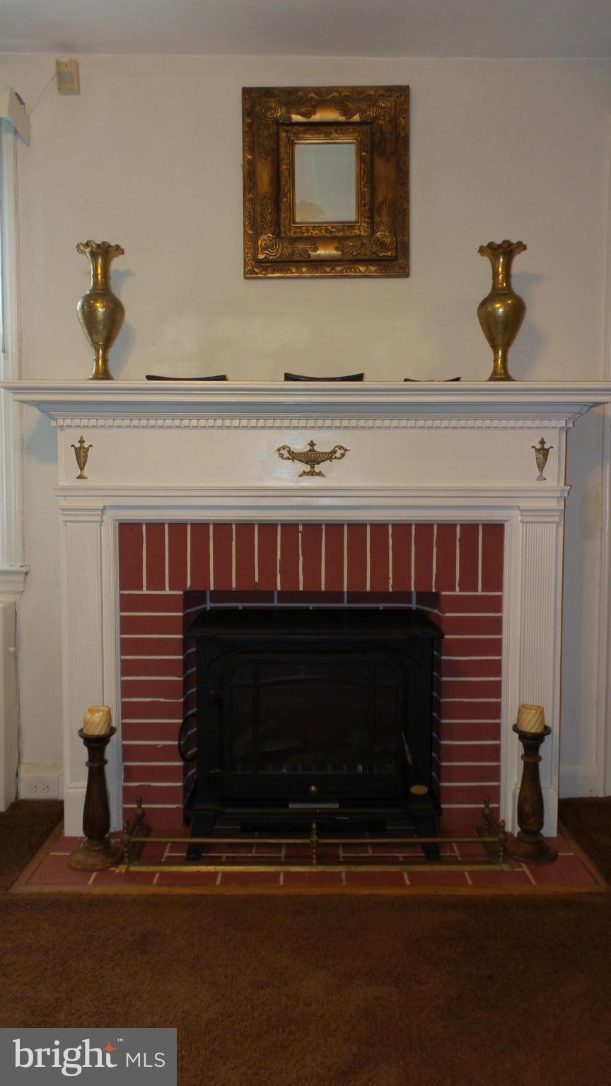 COLONIAL VILLAGE - Residential