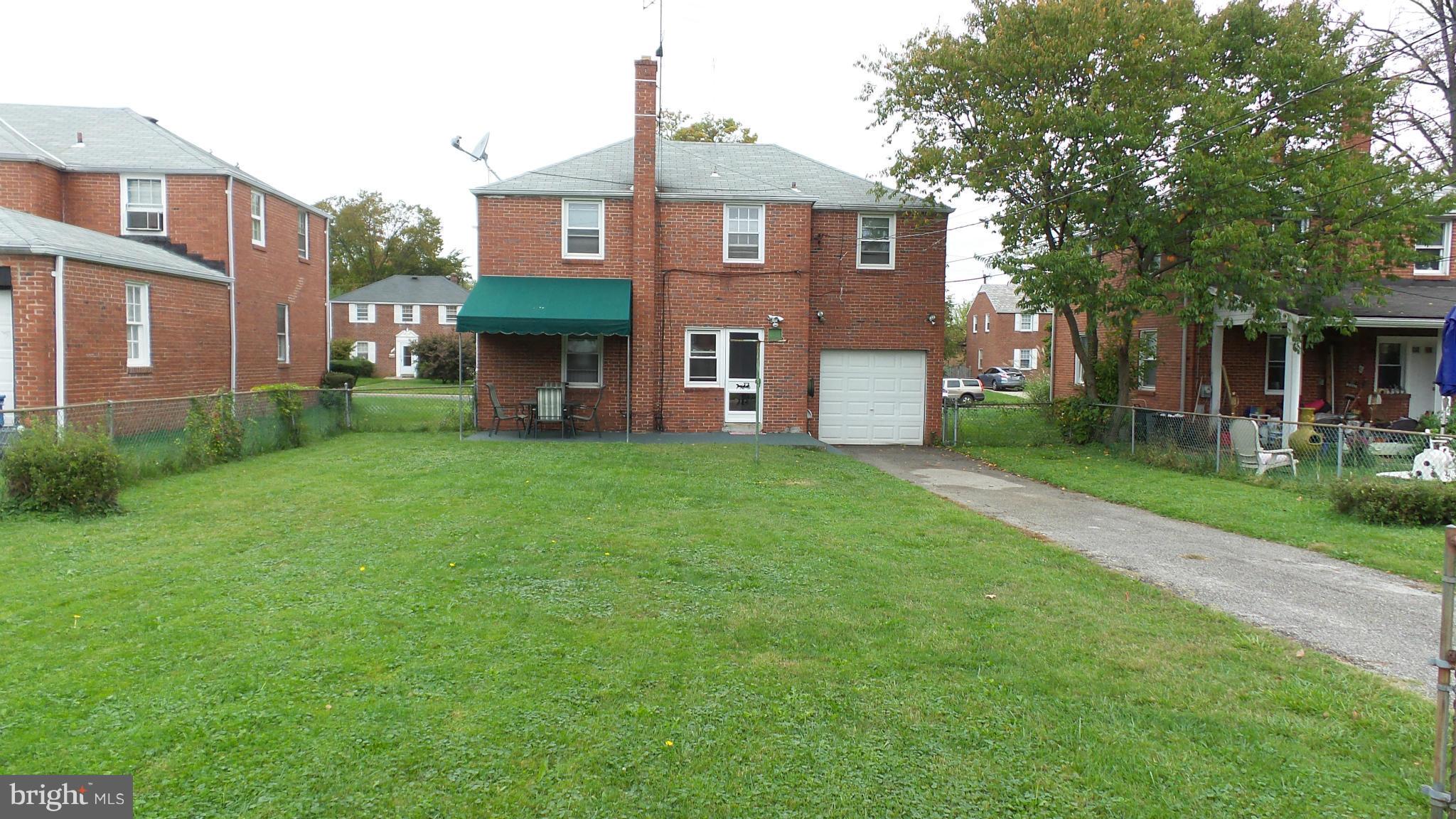 COLONIAL VILLAGE - Residential