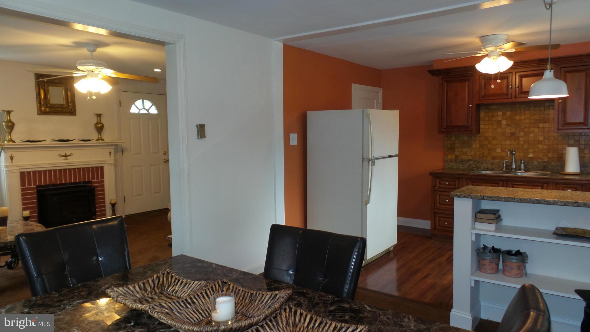 COLONIAL VILLAGE - Residential