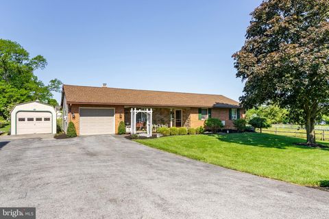 Photo of 20 Glenbrook Road, Leola, PA 17540 (MLS # PALA2055270)