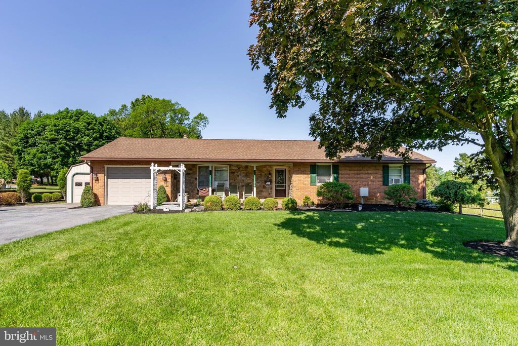 Photo of 20 Glenbrook Road, Leola, PA 17540 (MLS # PALA2055270)