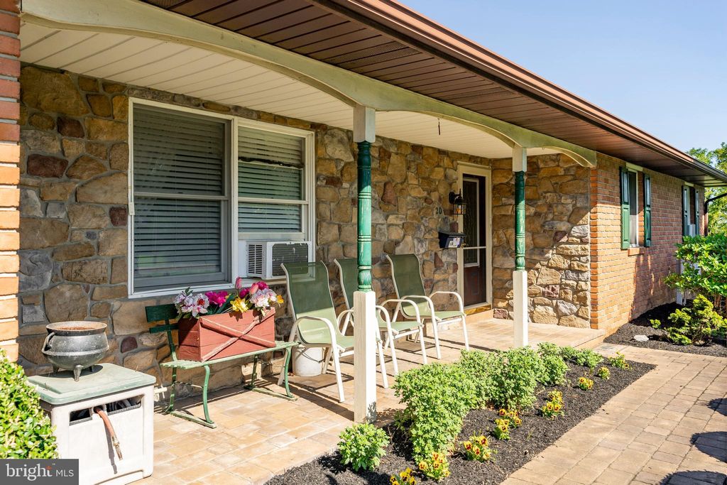 Photo of 20 Glenbrook Road, Leola, PA 17540 (MLS # PALA2055270)