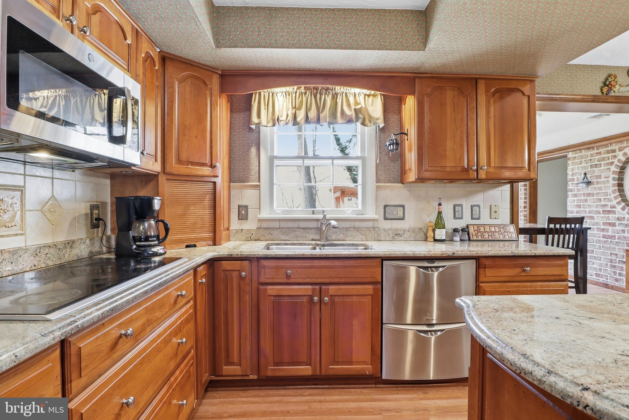 SHERWOOD FOREST - Residential