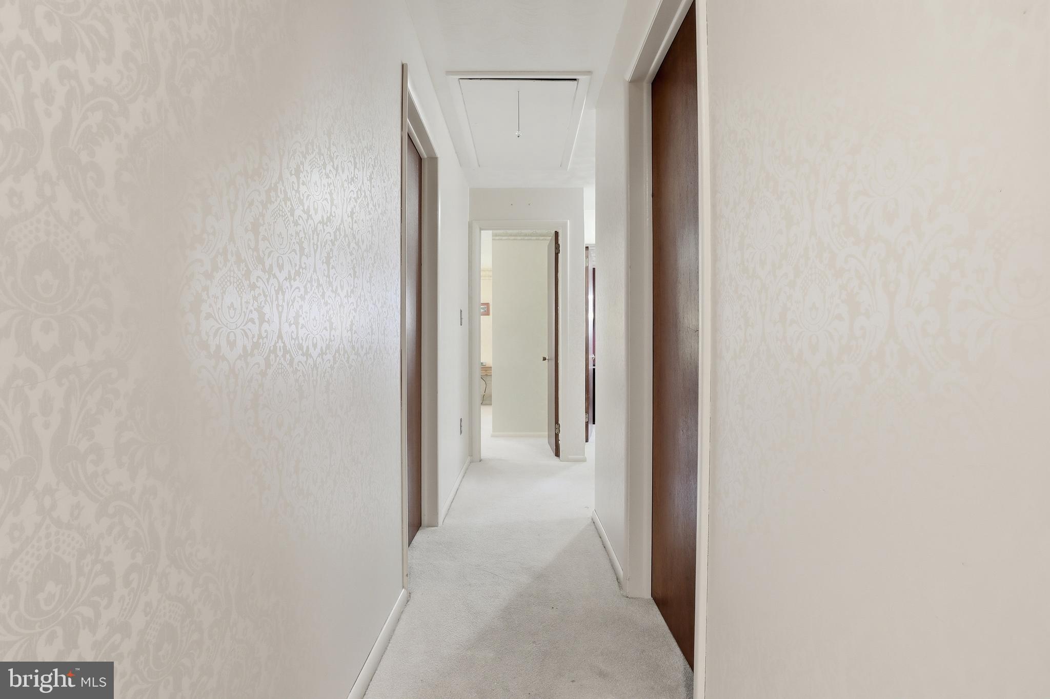 SHERWOOD FOREST - Residential