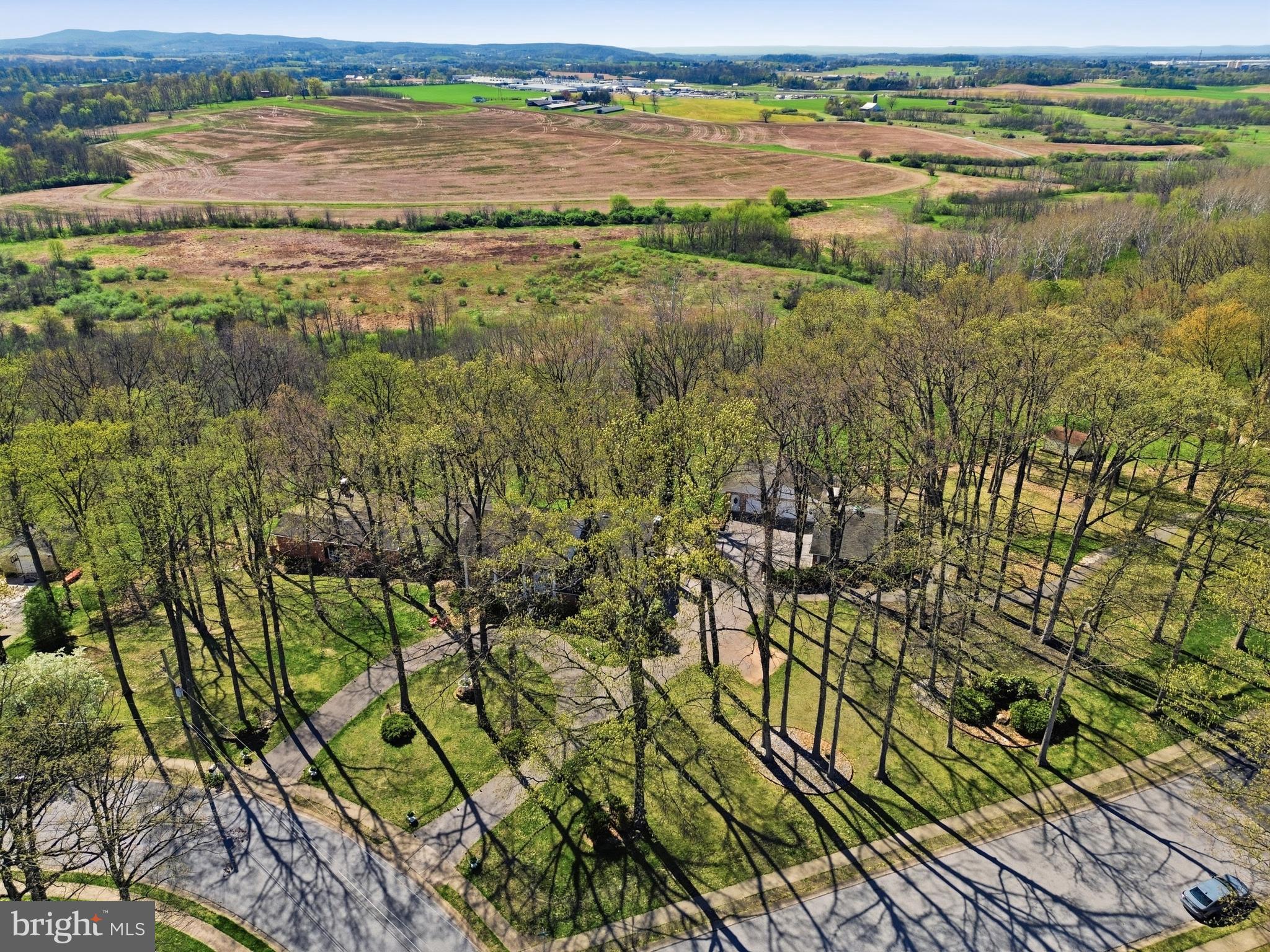SHERWOOD FOREST - Residential