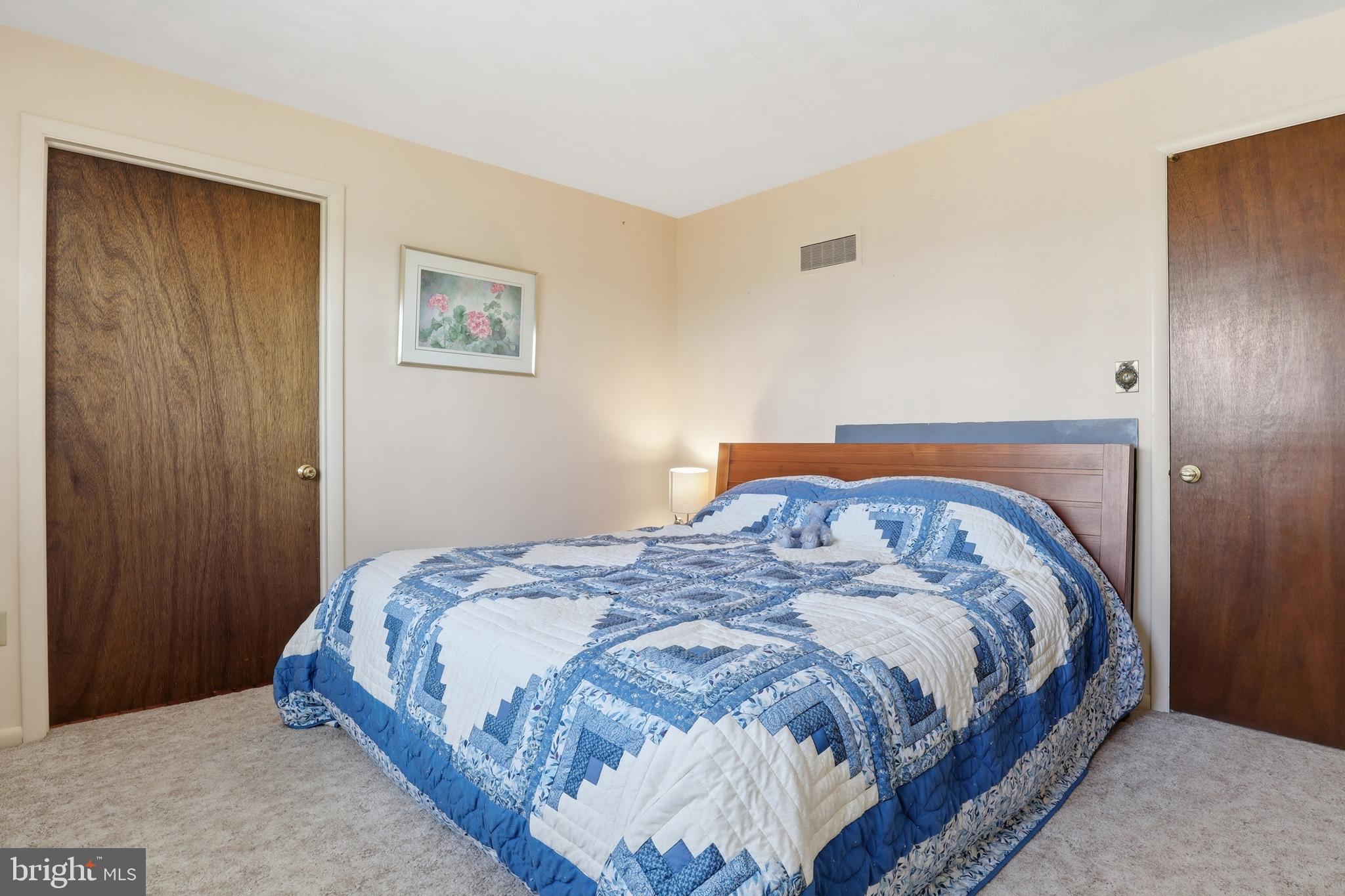 SHERWOOD FOREST - Residential