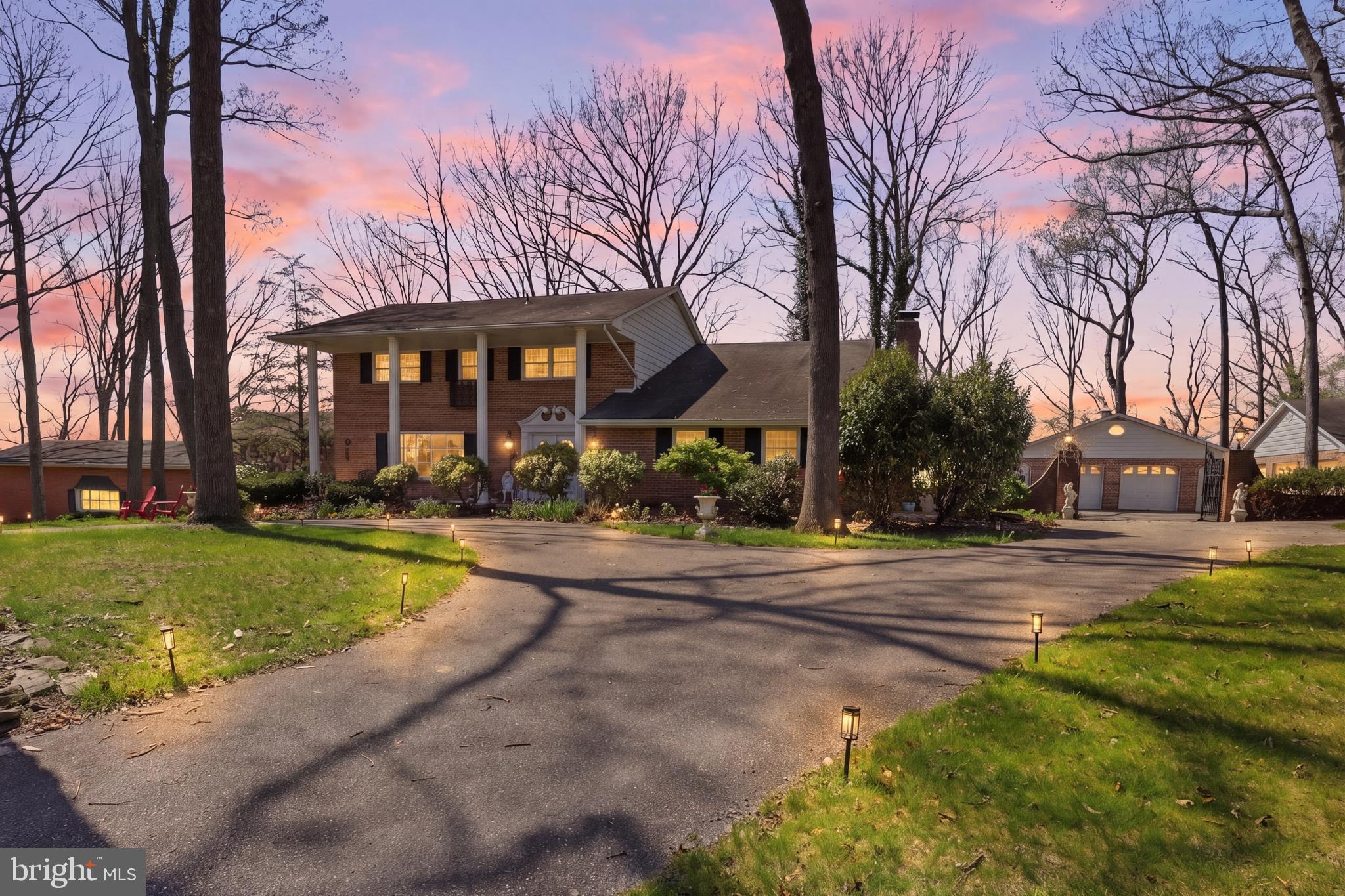SHERWOOD FOREST - Residential