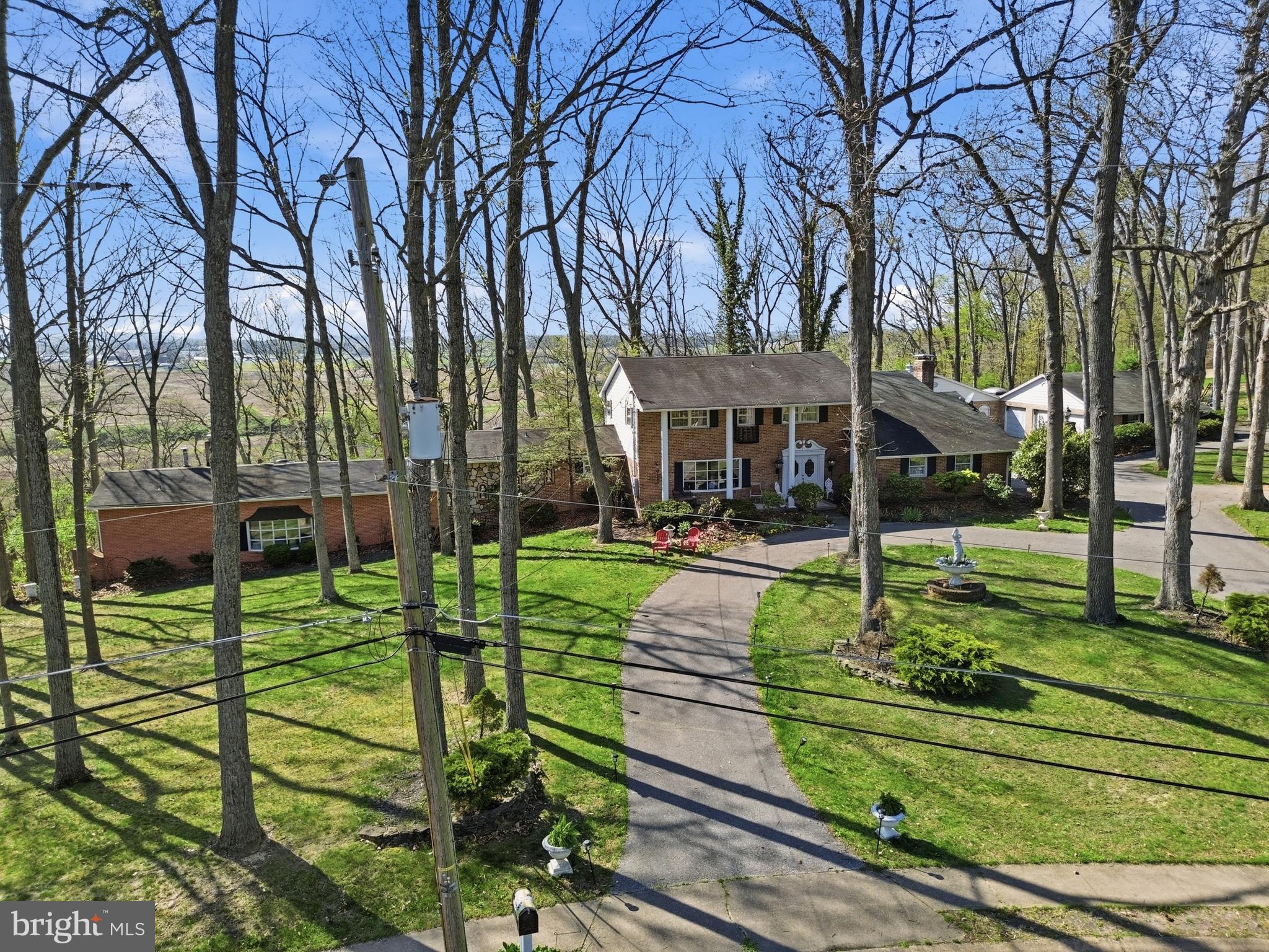 SHERWOOD FOREST - Residential