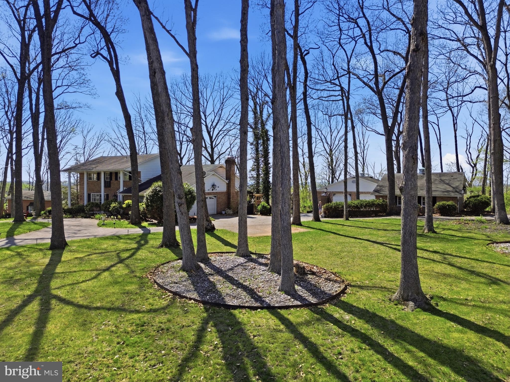 SHERWOOD FOREST - Residential