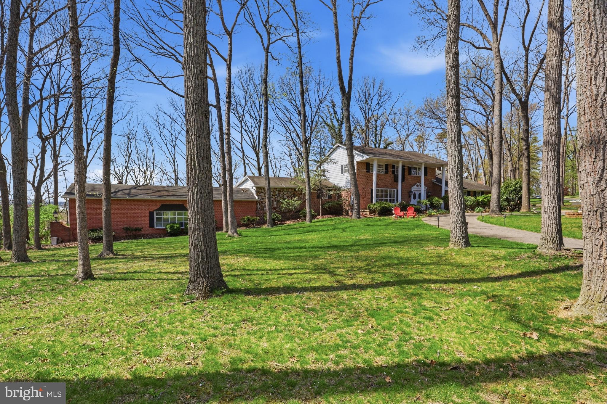 SHERWOOD FOREST - Residential