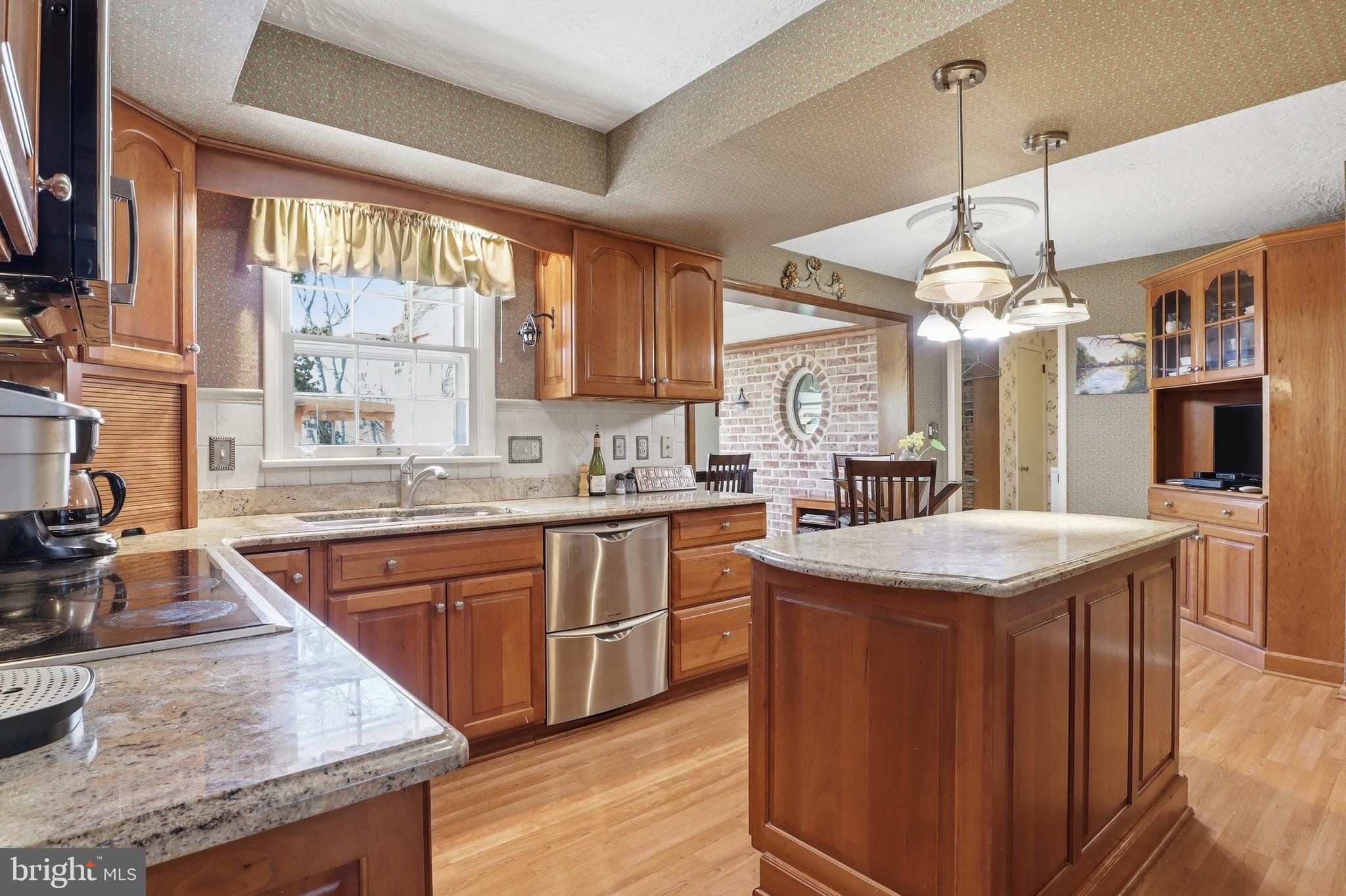 SHERWOOD FOREST - Residential