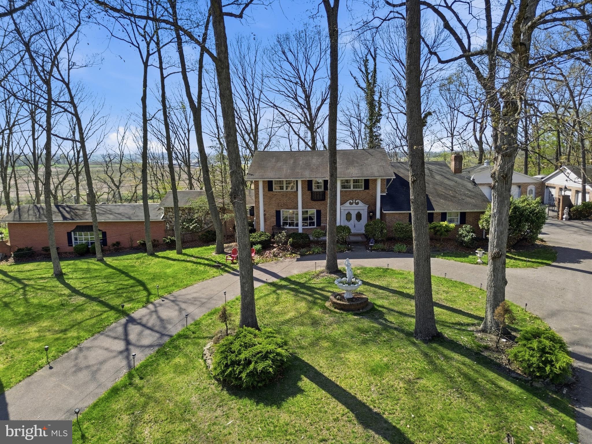 SHERWOOD FOREST - Residential