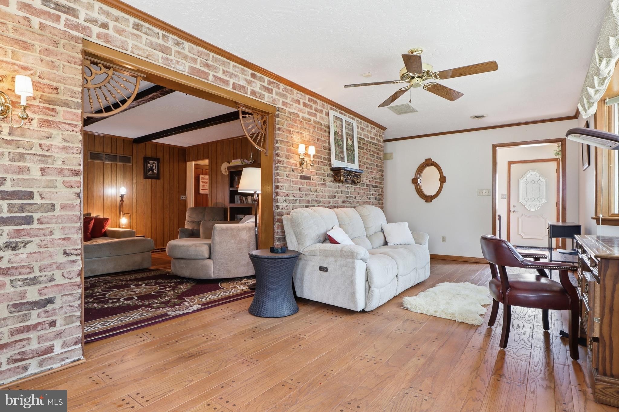 SHERWOOD FOREST - Residential