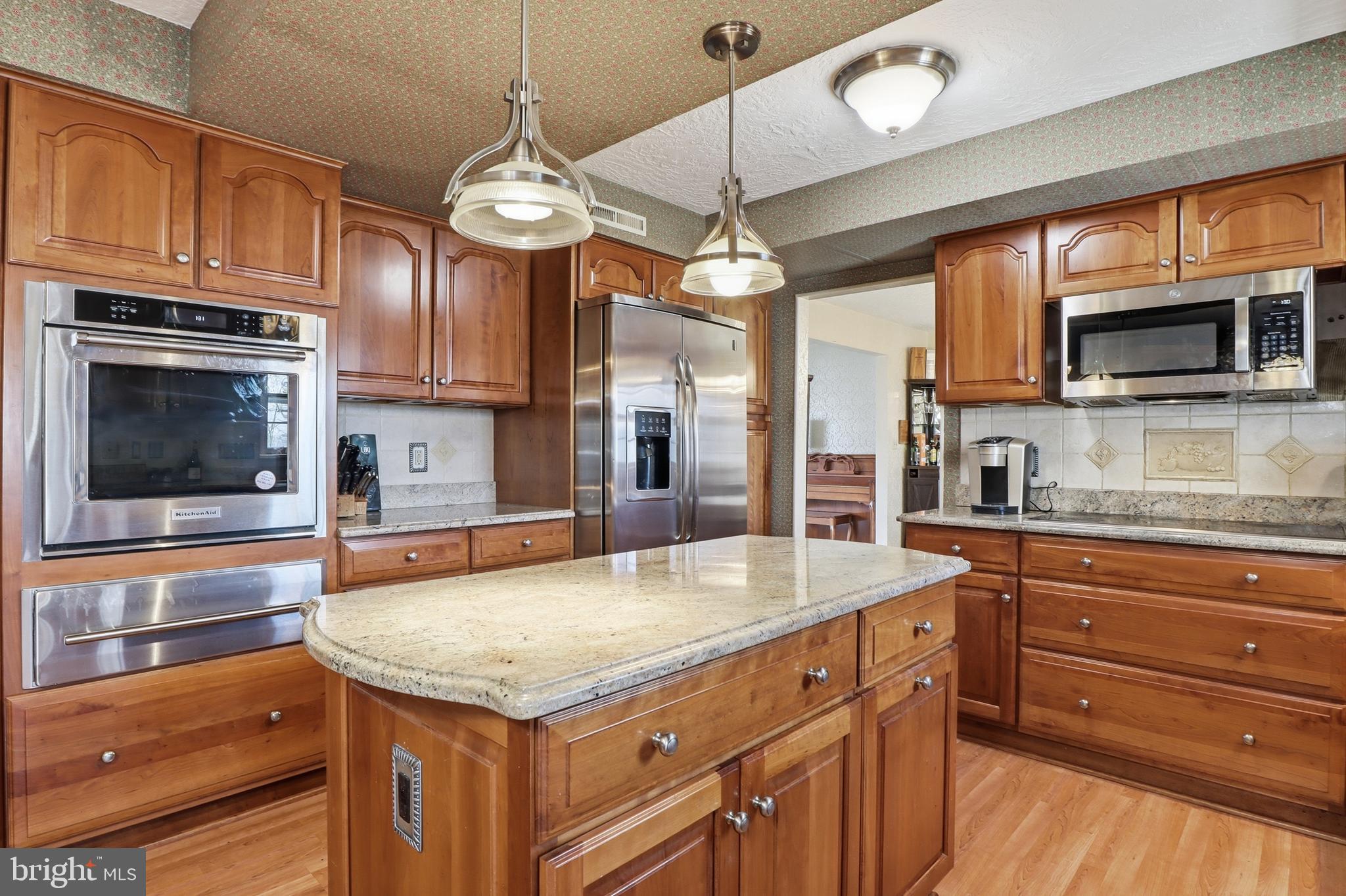 SHERWOOD FOREST - Residential