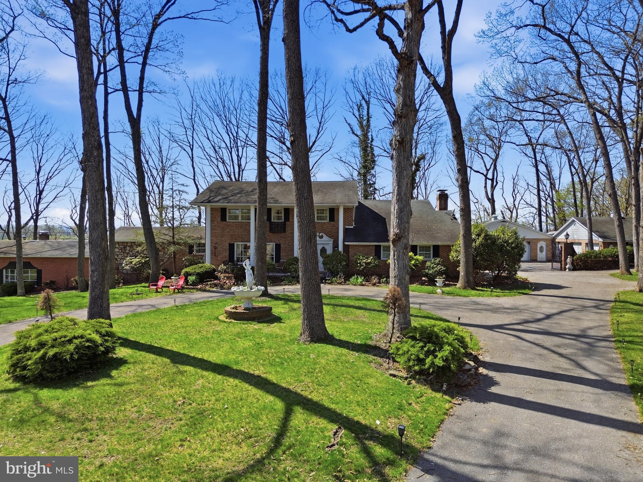 SHERWOOD FOREST - Residential