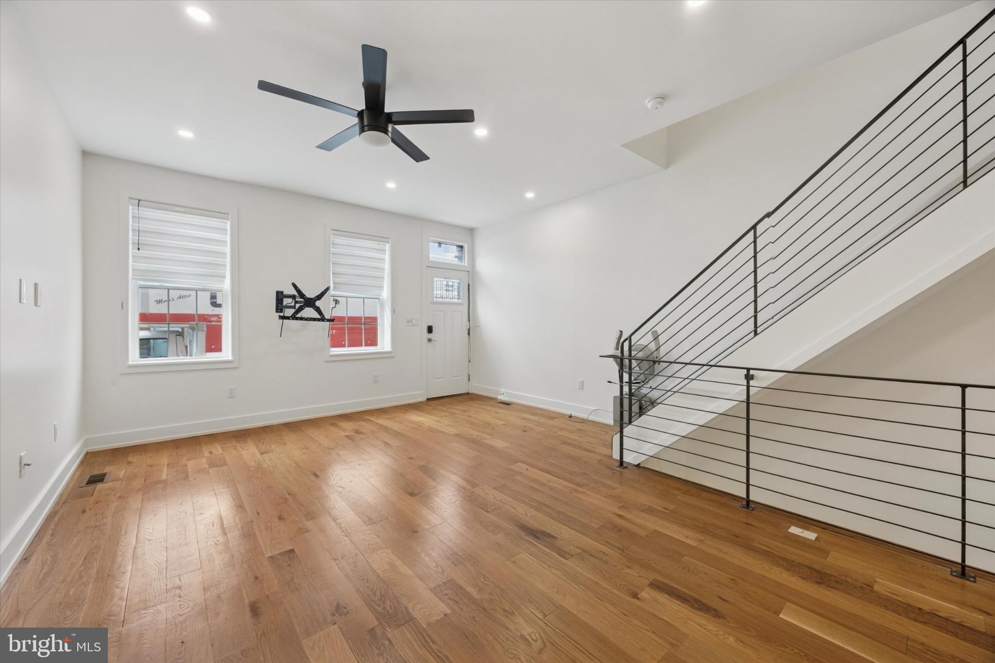 DICKINSON NARROWS - Residential