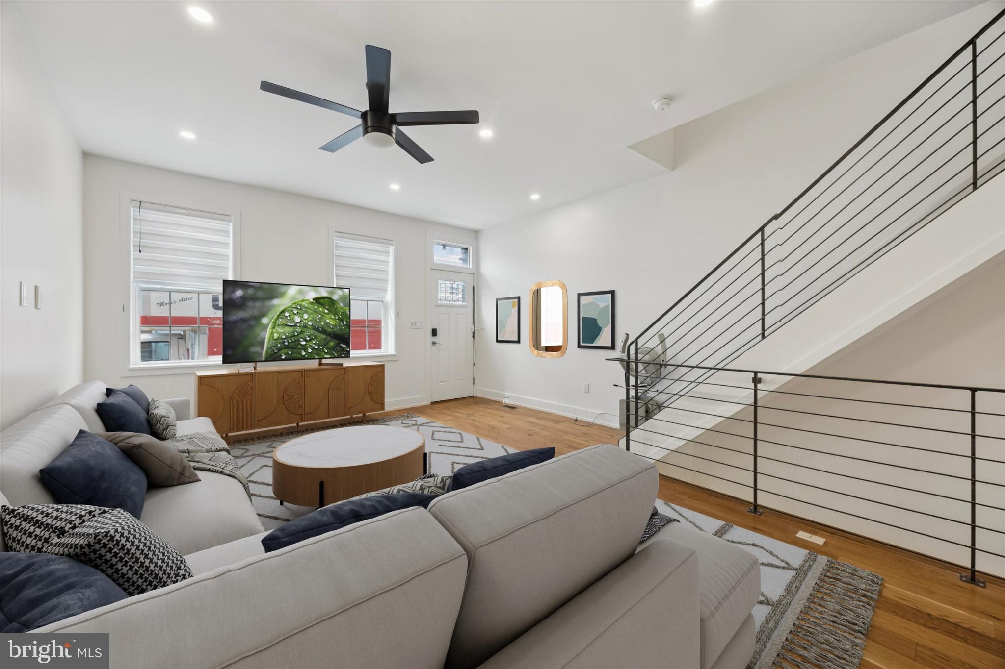 DICKINSON NARROWS - Residential