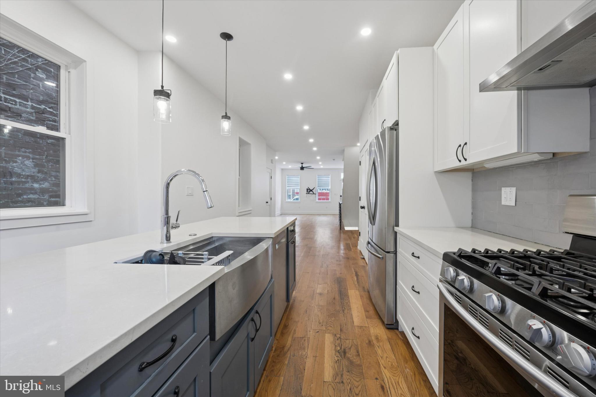 DICKINSON NARROWS - Residential