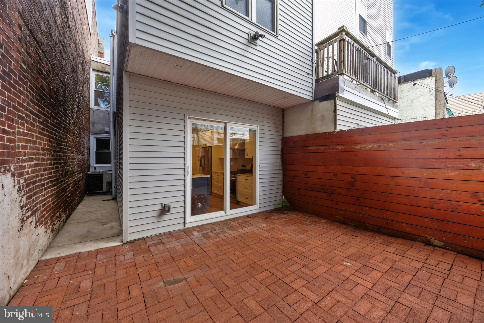 DICKINSON NARROWS - Residential