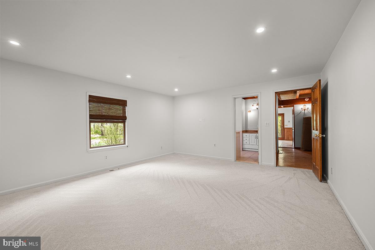 SHORT HILL - Residential