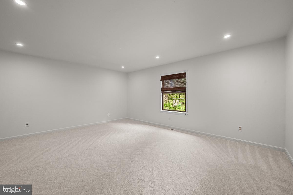 SHORT HILL - Residential