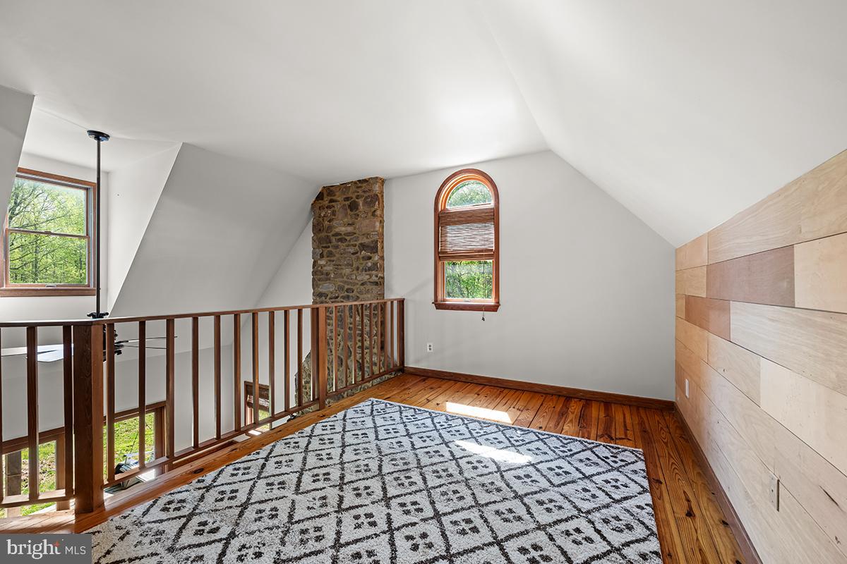 SHORT HILL - Residential