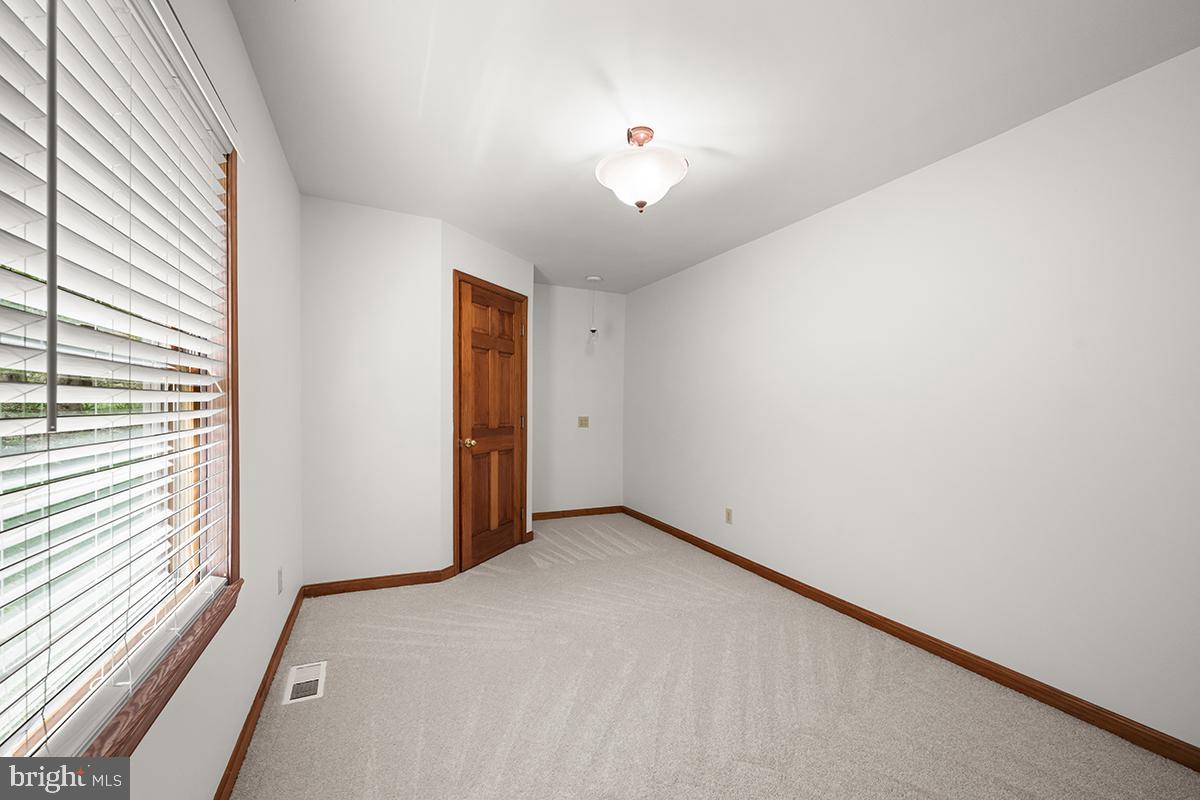 SHORT HILL - Residential