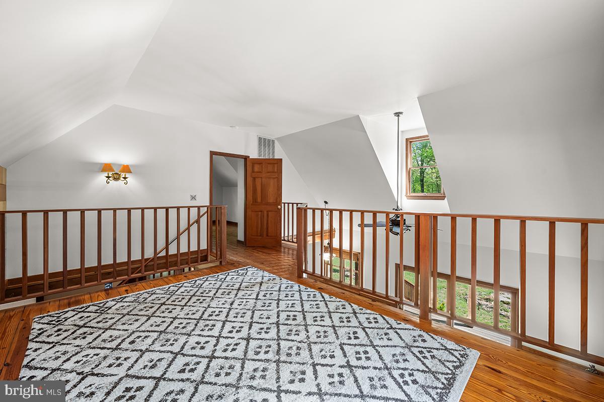 SHORT HILL - Residential
