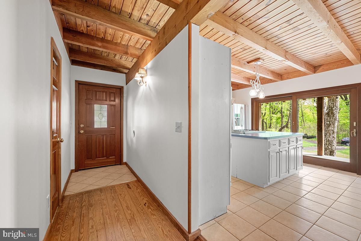 SHORT HILL - Residential