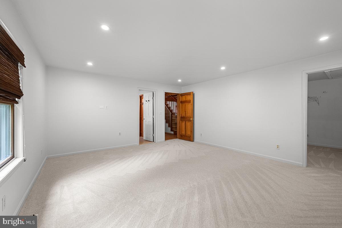 SHORT HILL - Residential