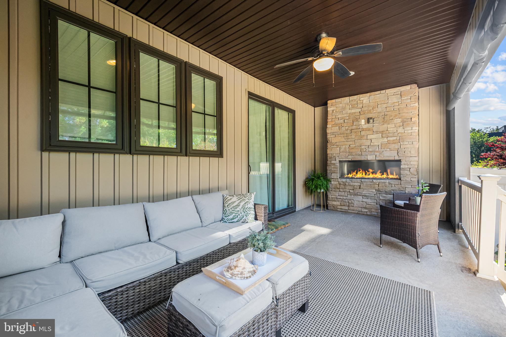 9253 WOOD VIOLET COURT