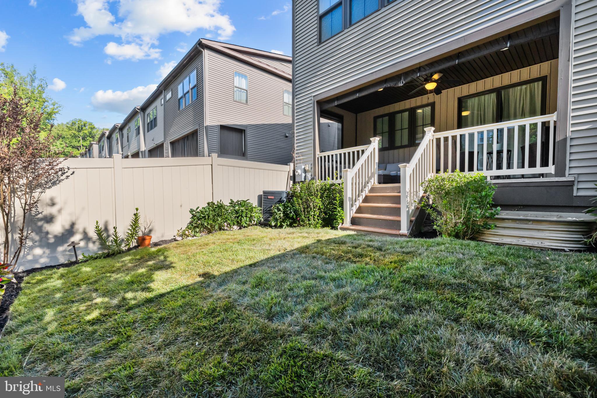 9253 WOOD VIOLET COURT