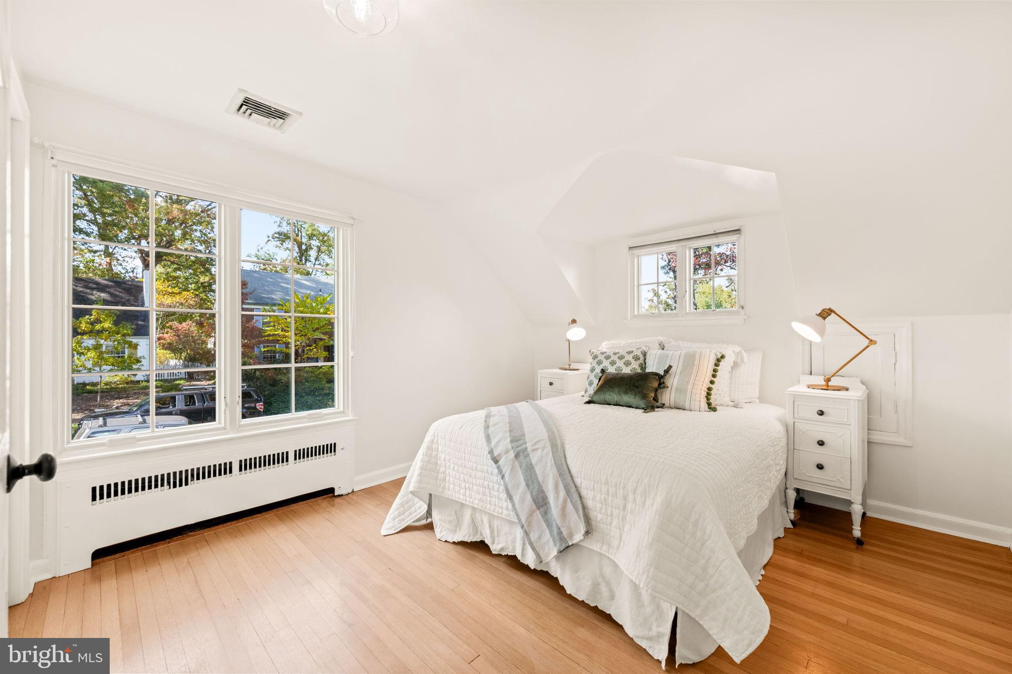 BEVERLY HILLS - Residential