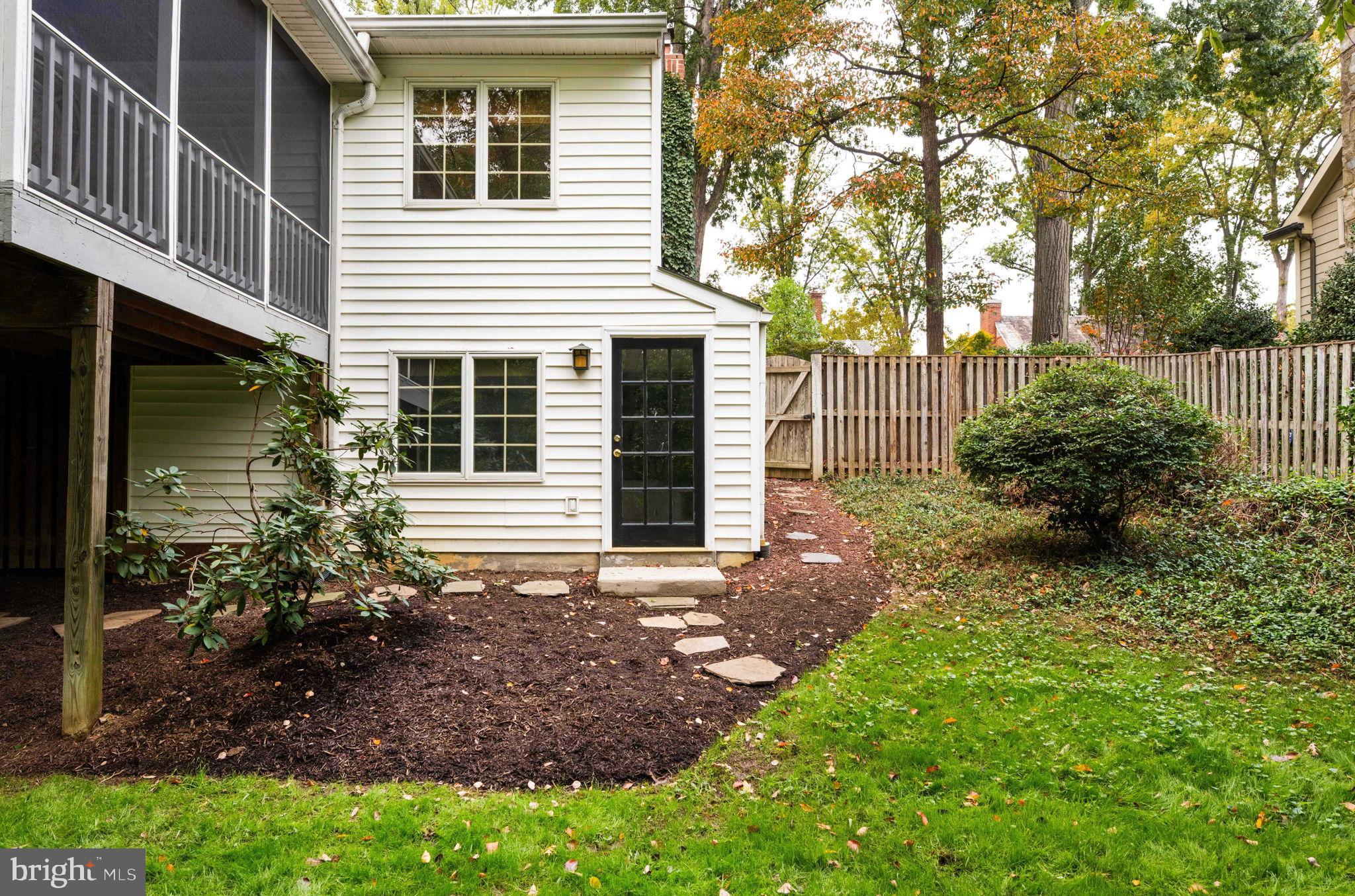 BEVERLY HILLS - Residential