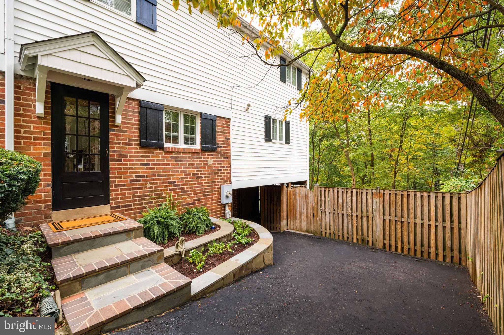 BEVERLY HILLS - Residential