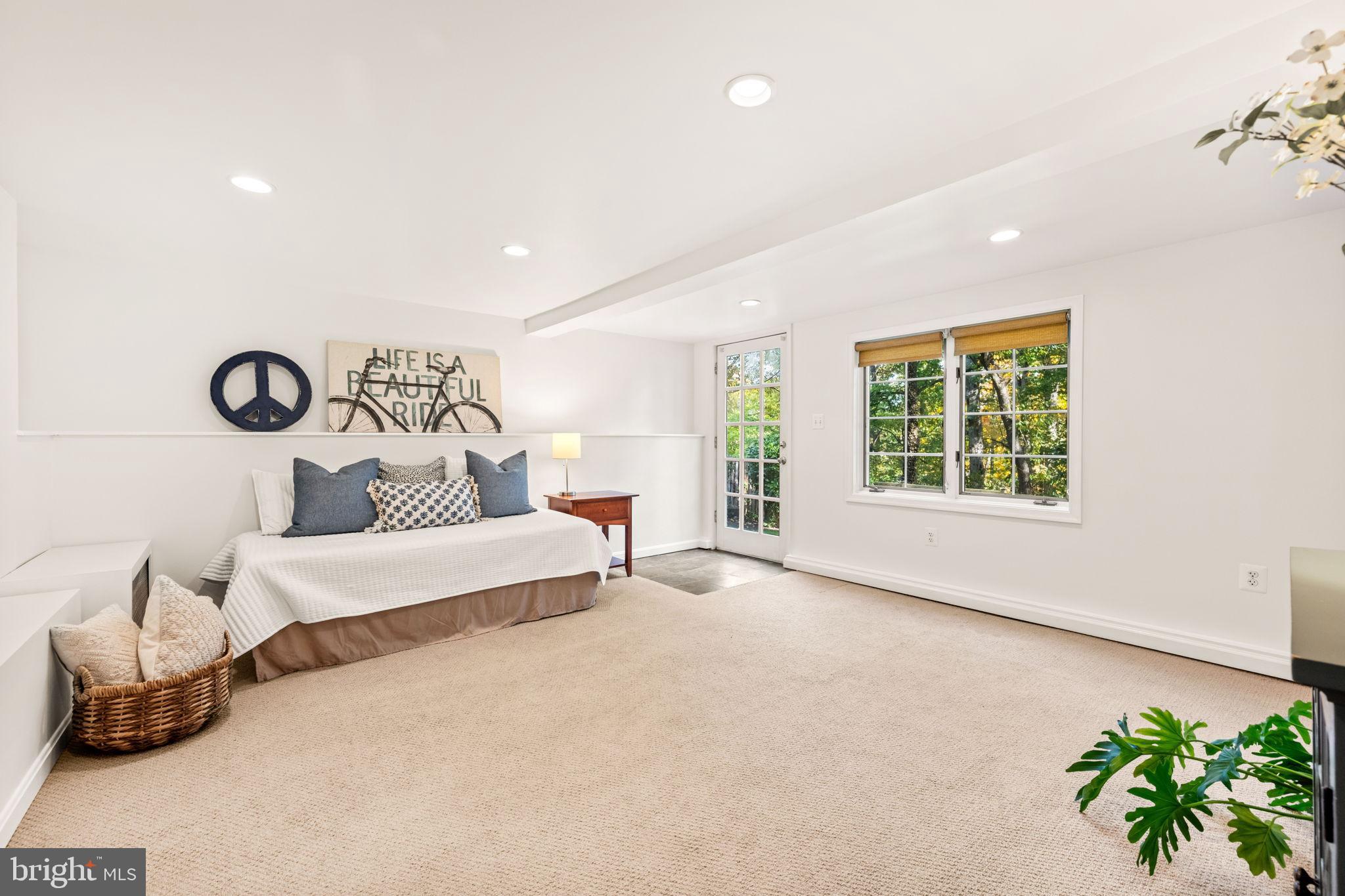 BEVERLY HILLS - Residential