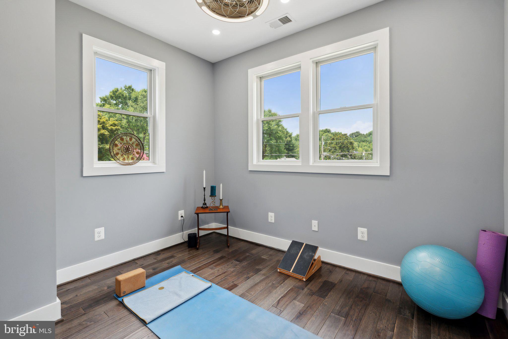 PIMMIT HILLS - Residential