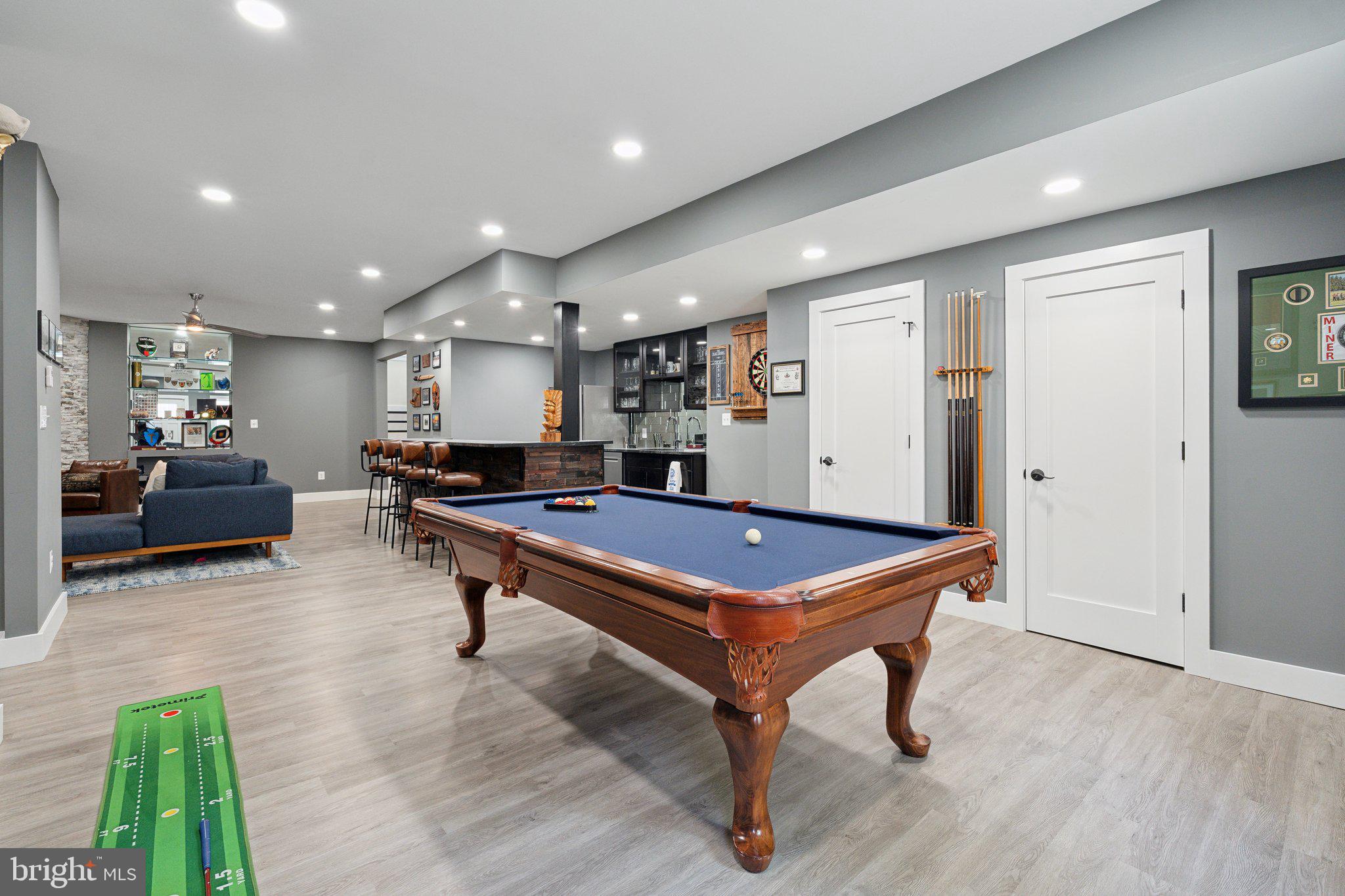 PIMMIT HILLS - Residential