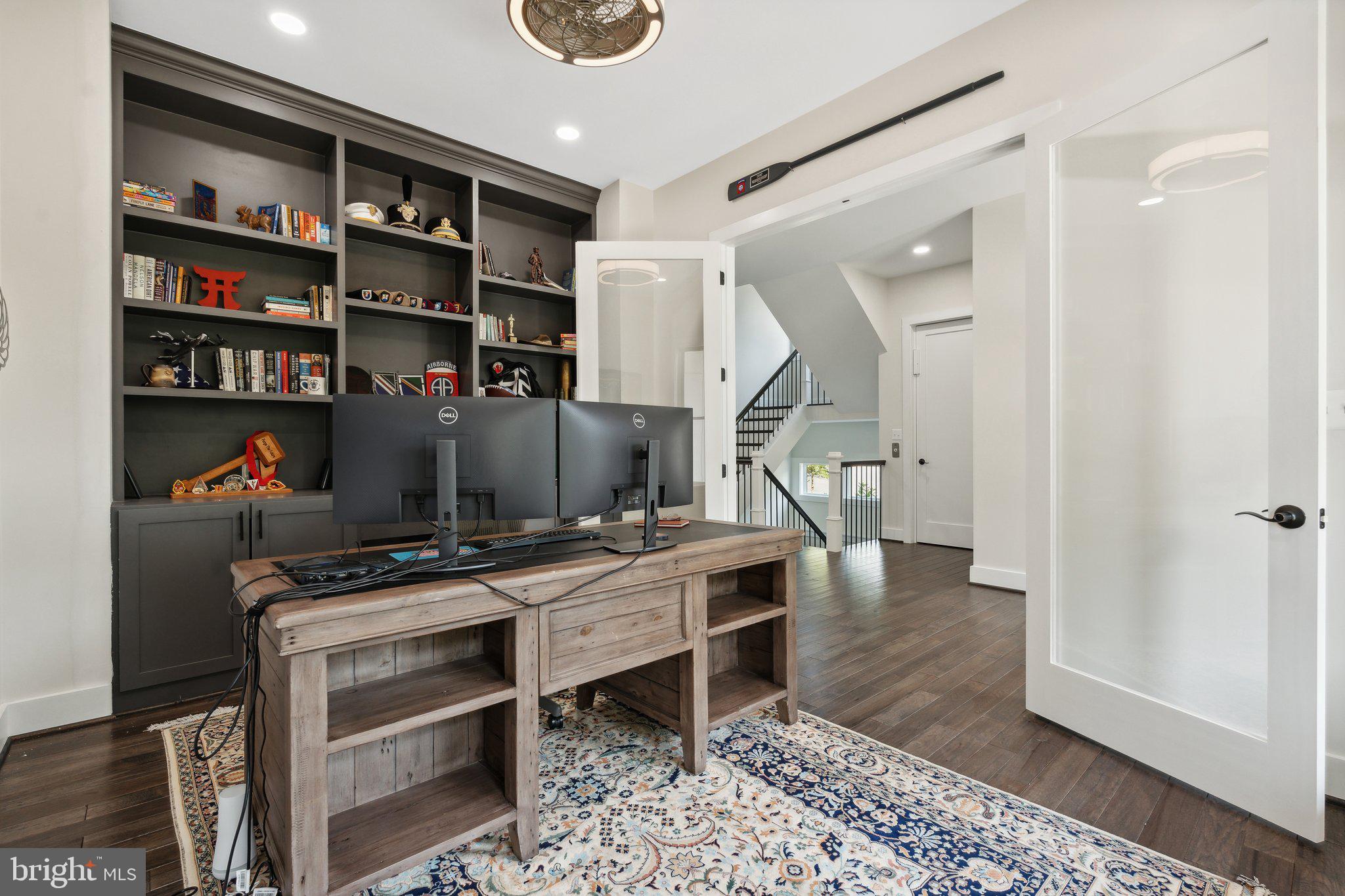 PIMMIT HILLS - Residential